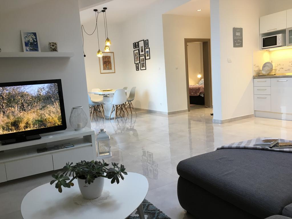 Apartments Ladesta Lastovo Luaran gambar