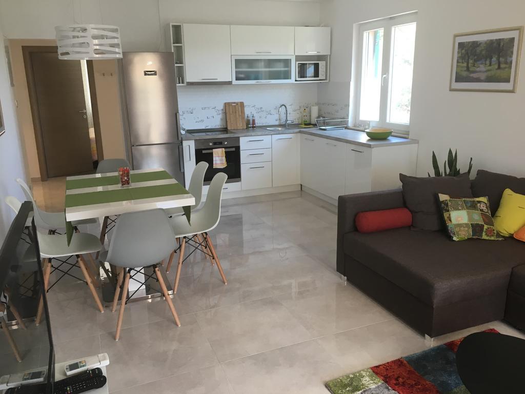 Apartments Ladesta Lastovo Luaran gambar